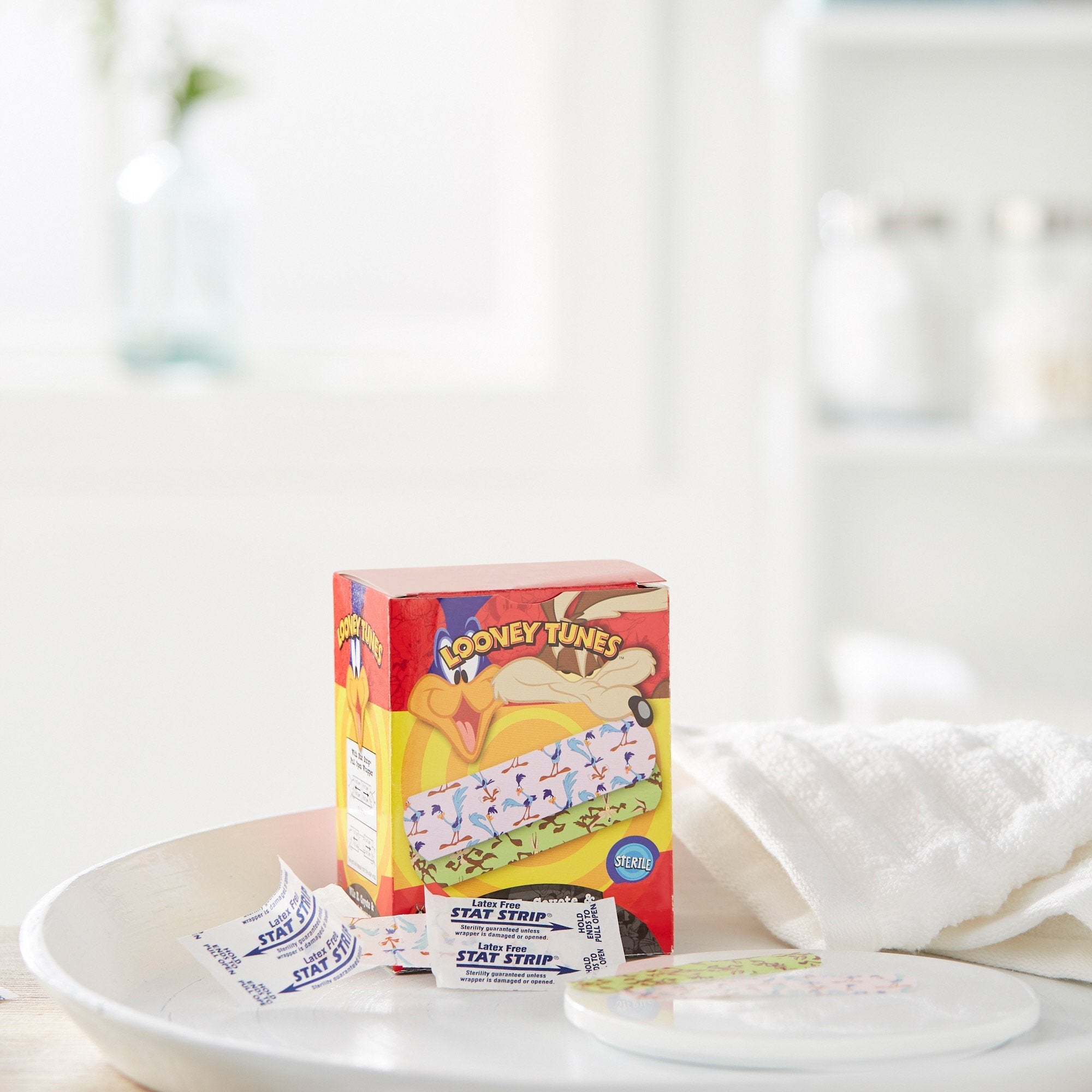 Looney Tunes™ Stat Strip® Adhesive Strip, ¾ x 3 Inch (100 Units)