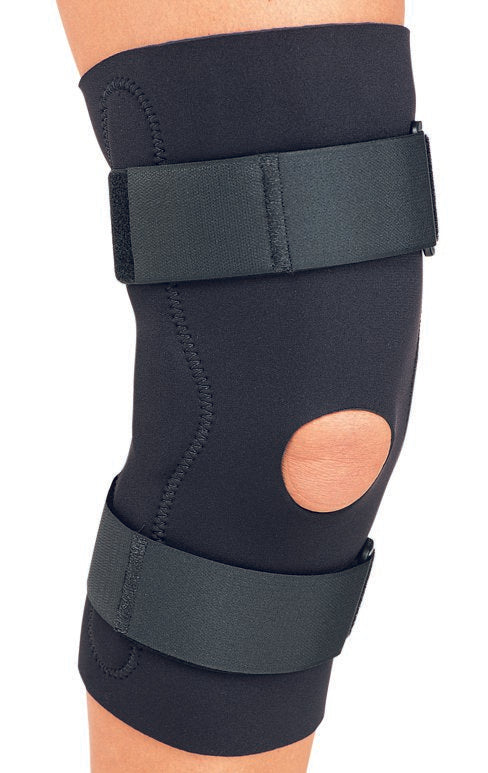 ProCare® Hinged Knee Brace, Medium (1 Unit)