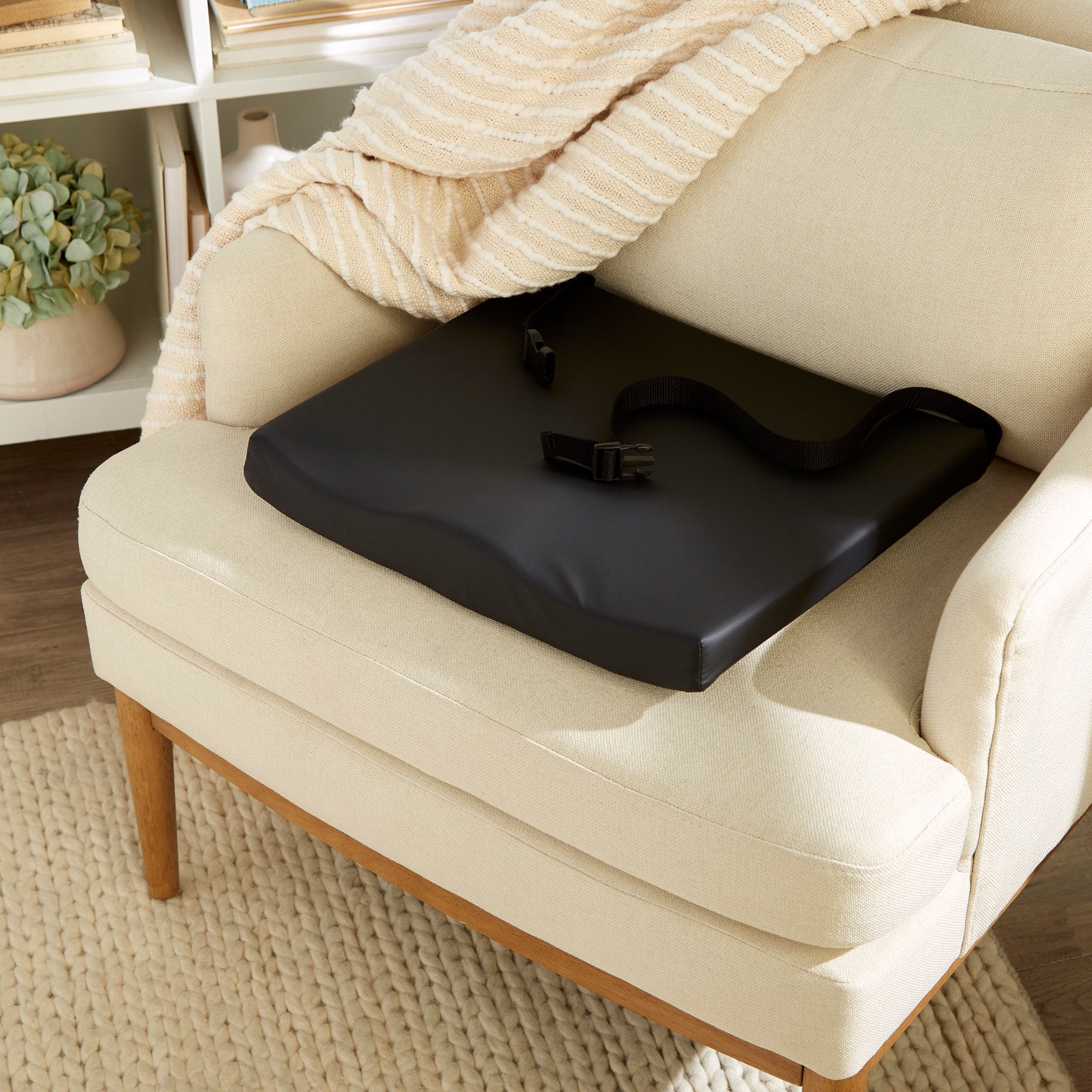 Contoured Seat Cushion McKesson 18 W X 16 L X 3 D Inch Molded Foam - image 5
