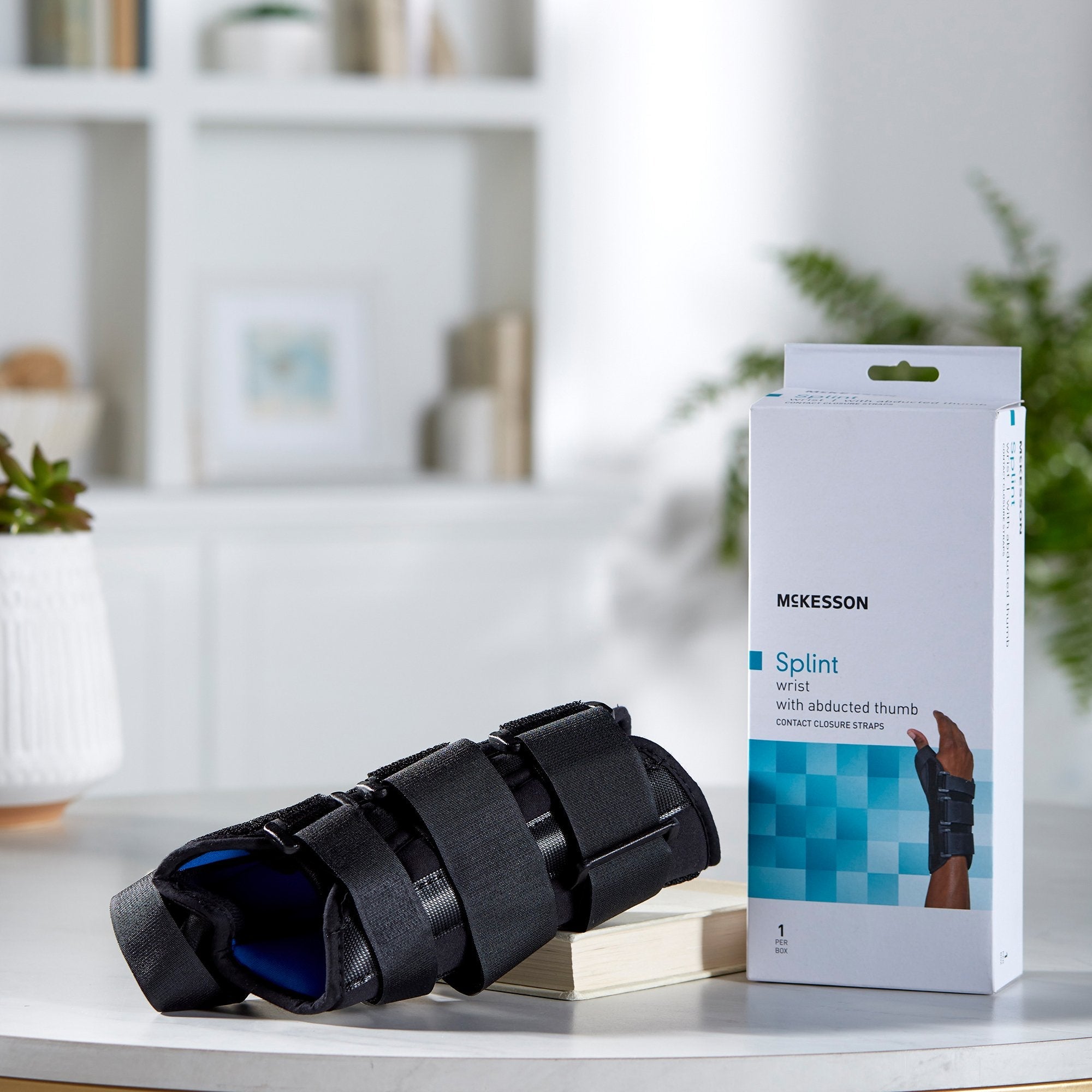 McKesson Left Wrist Splint with Abducted Thumb, Medium (1 Unit)