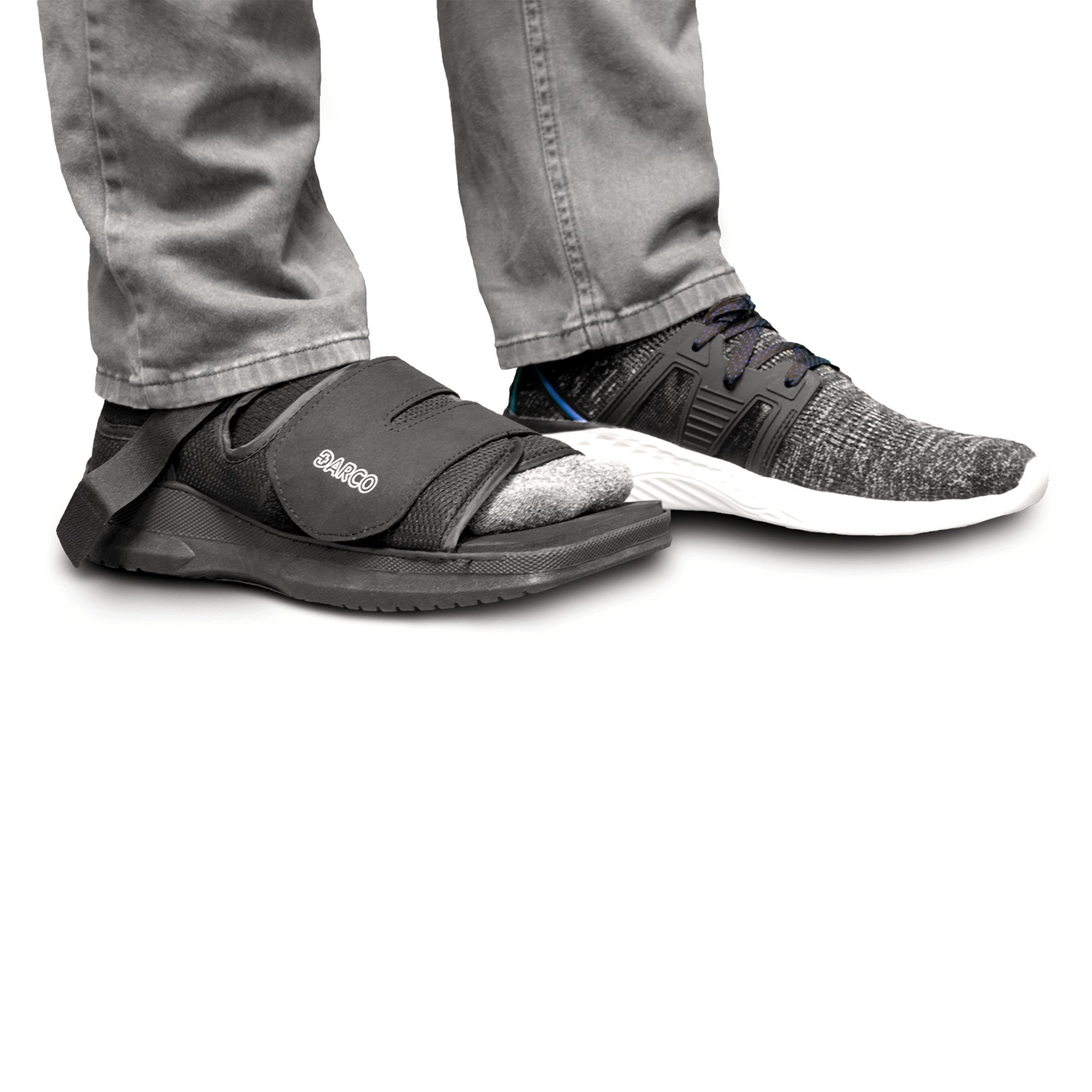 Darco MedSurg Post-Op Shoe, Female, Medium, Black (1 Unit)