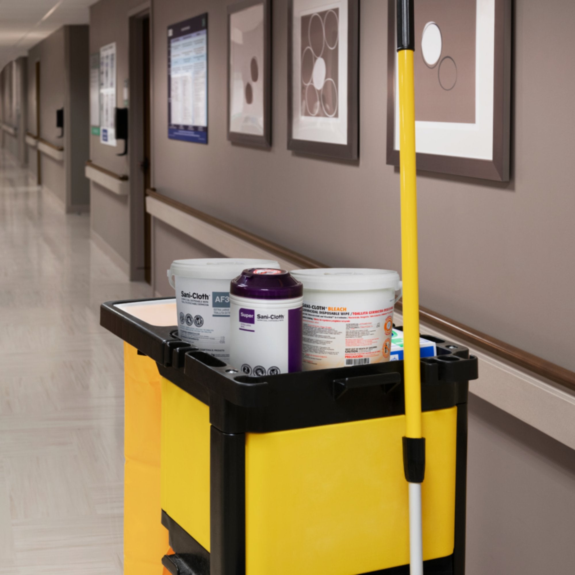 Sani-Cloth® Bleach Surface Disinfectant Cleaner Bleach Wipe, 400 Individual Packets per Pack (40 Units)