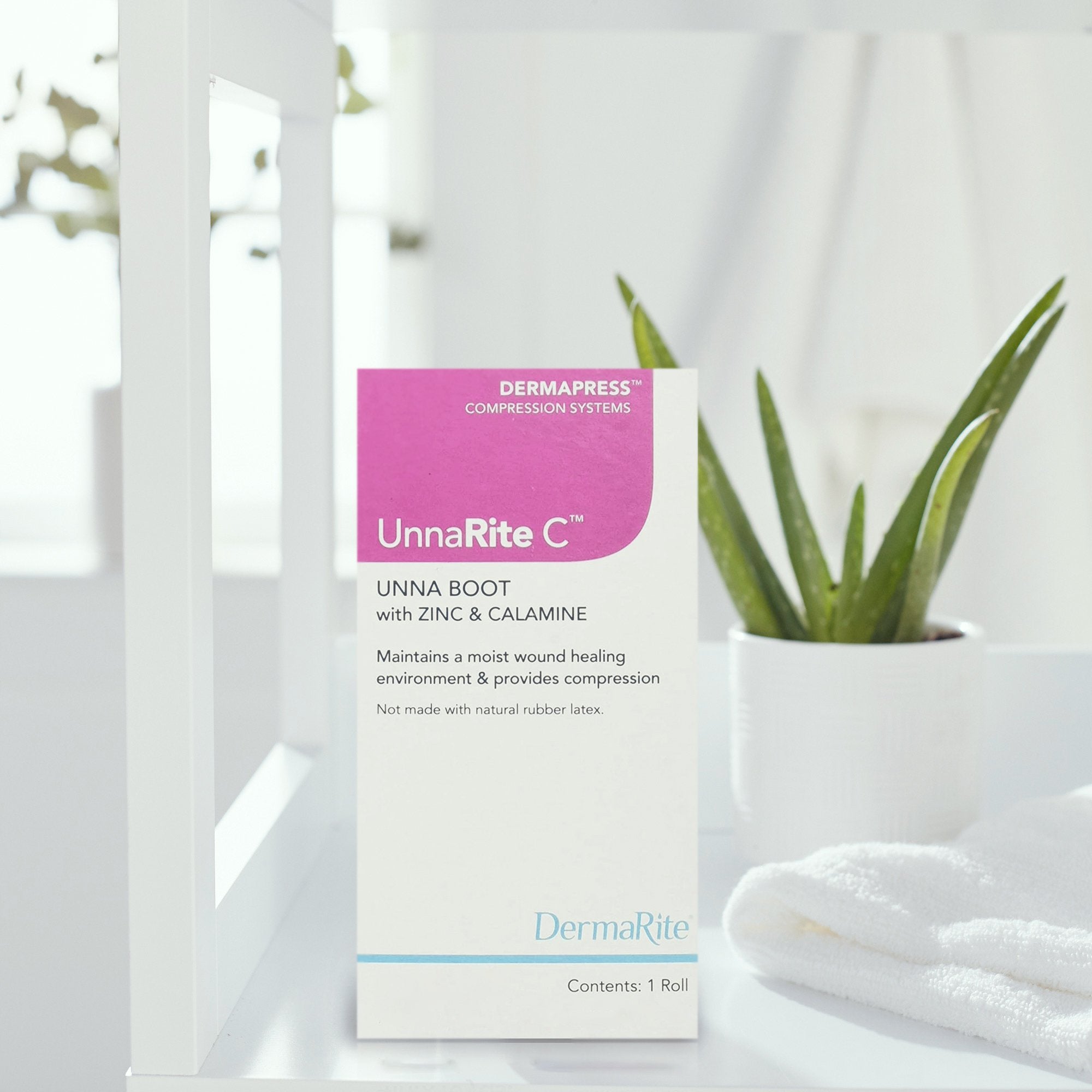 UnnaRite C™ Unna Boot with Calamine and Zinc Oxide, 3 Inch x 10 Yard (1 Unit)