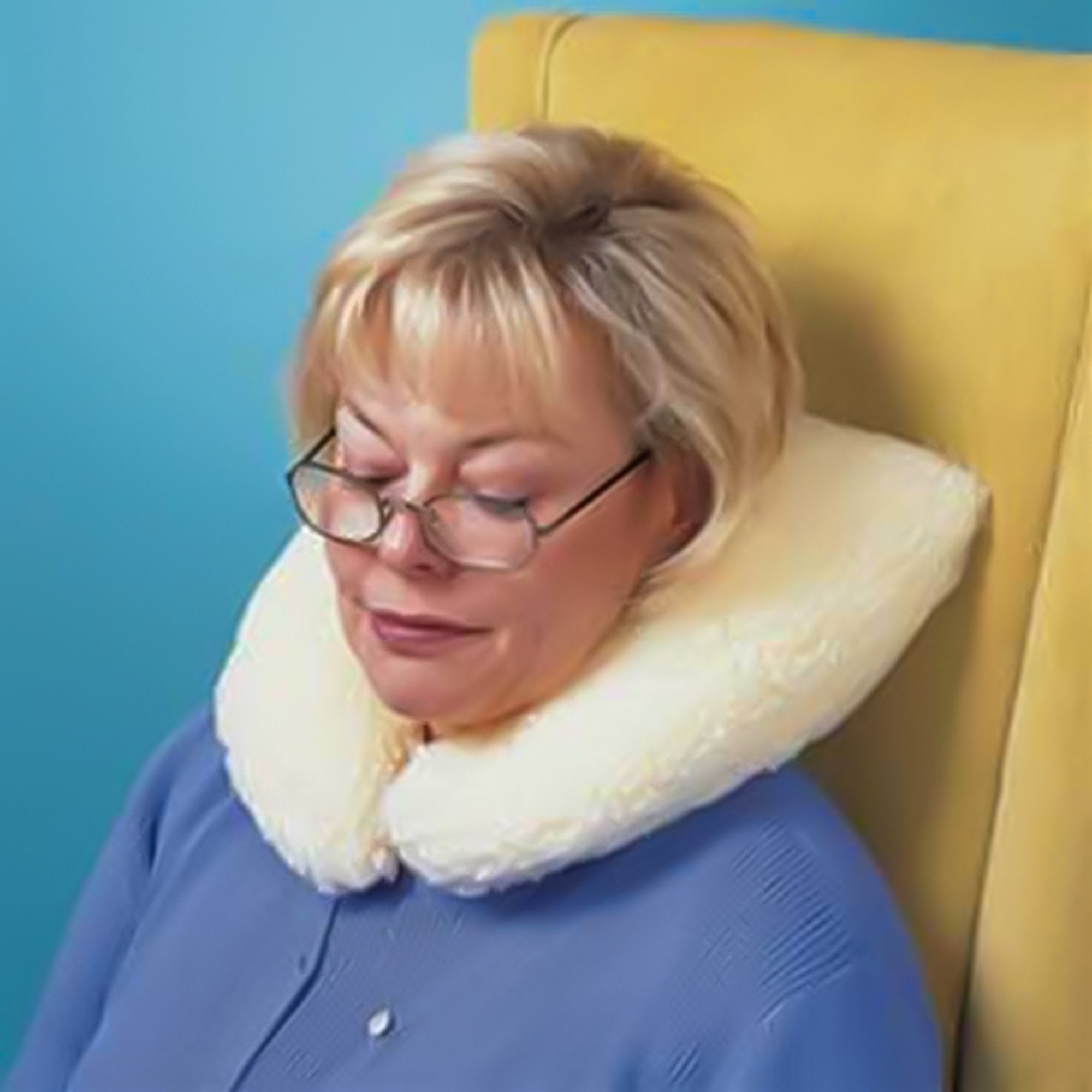 Hermell Products Faux Sherling Travel Neck Pillow (1 Unit)