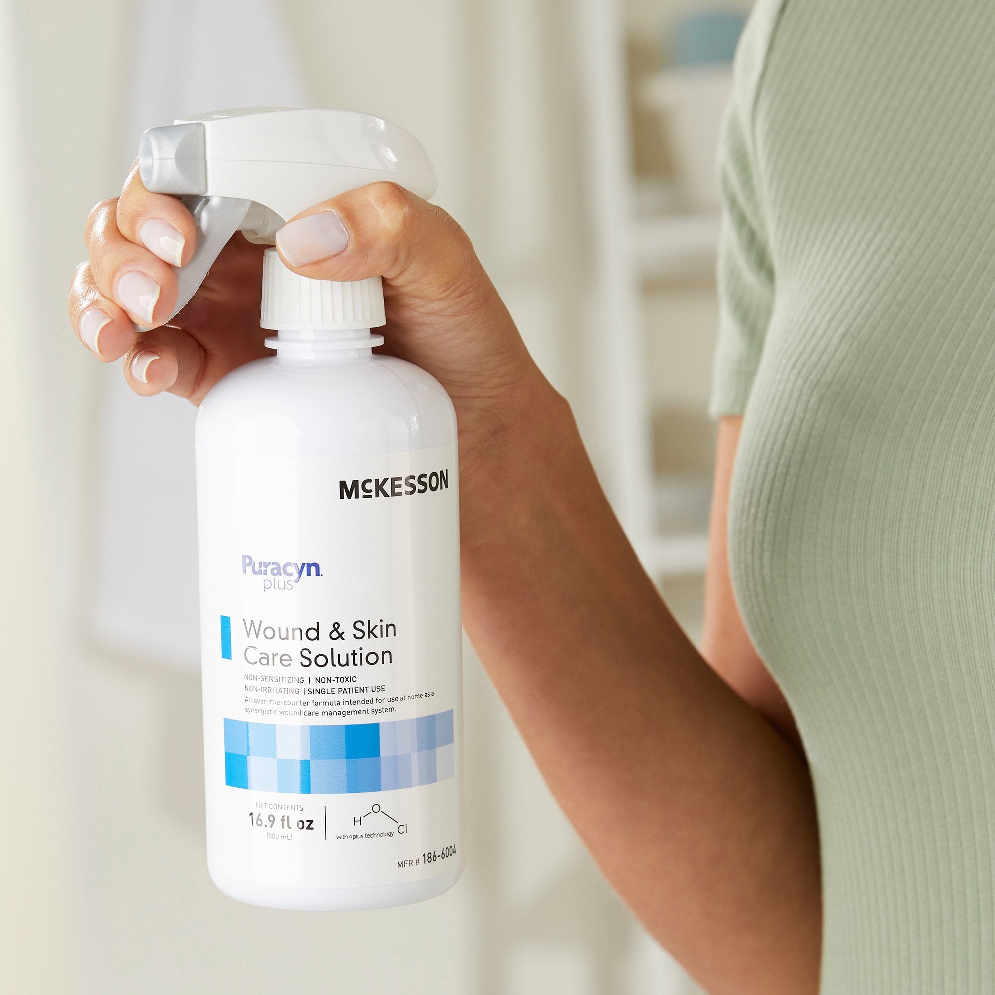 McKesson Puracyn® Plus Wound Irrigation Solution, 16.9 oz. Spray Bottle (1 Unit)