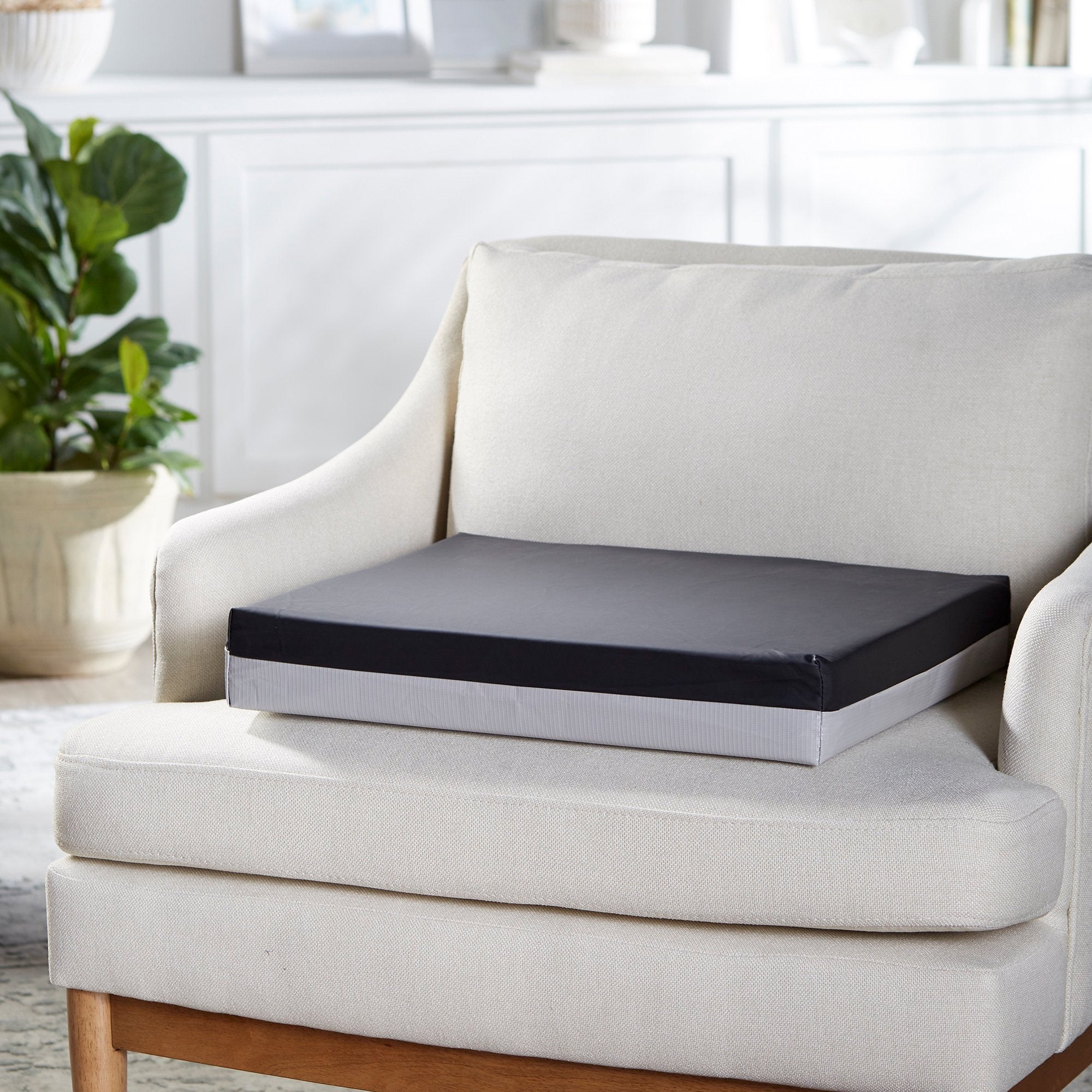 McKesson Foam Seat Cushion, 20 x 16 x 3 in (1 Unit)