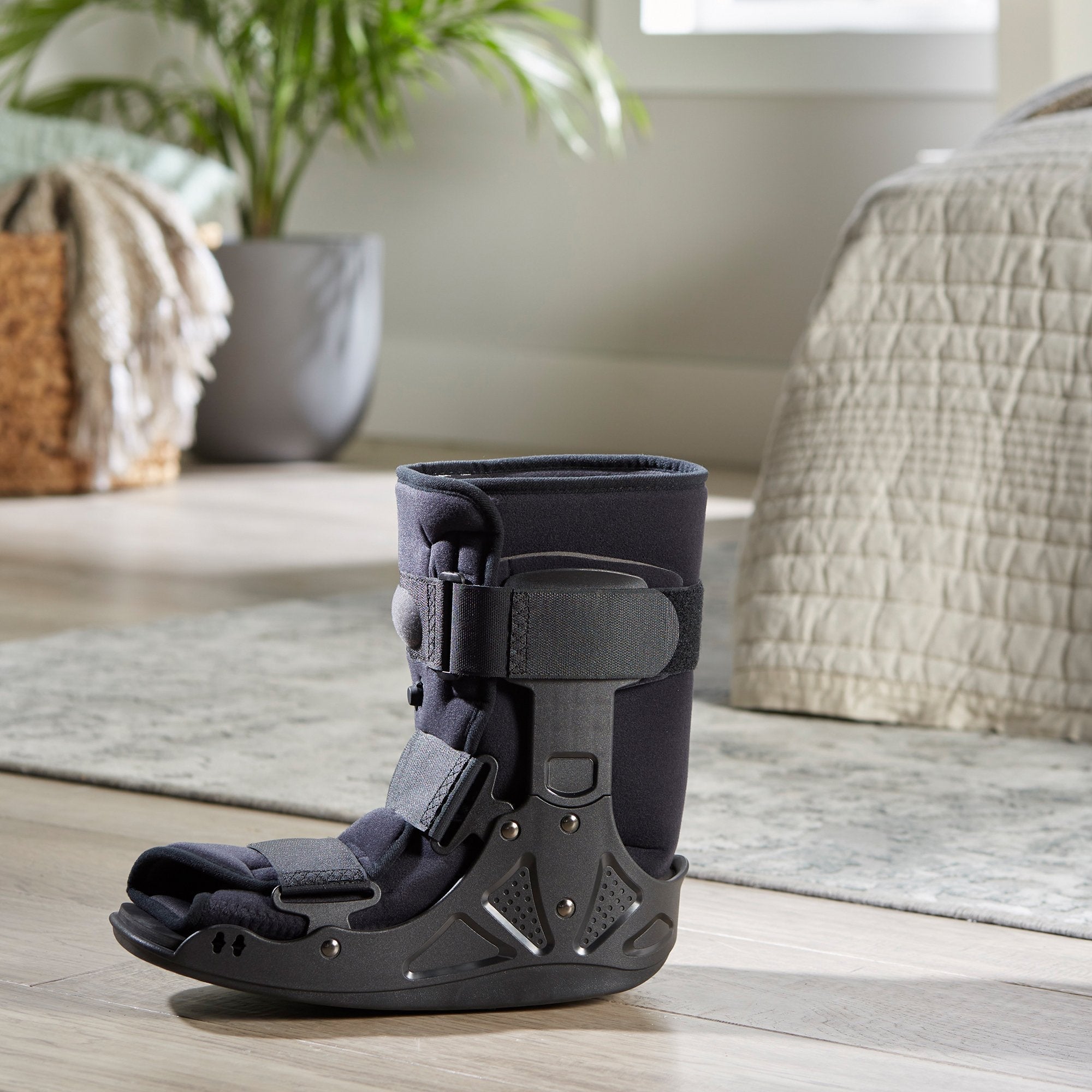McKesson Pneumatic / Adjustable Air Support Walker Boot, Extra Large (1 Unit)