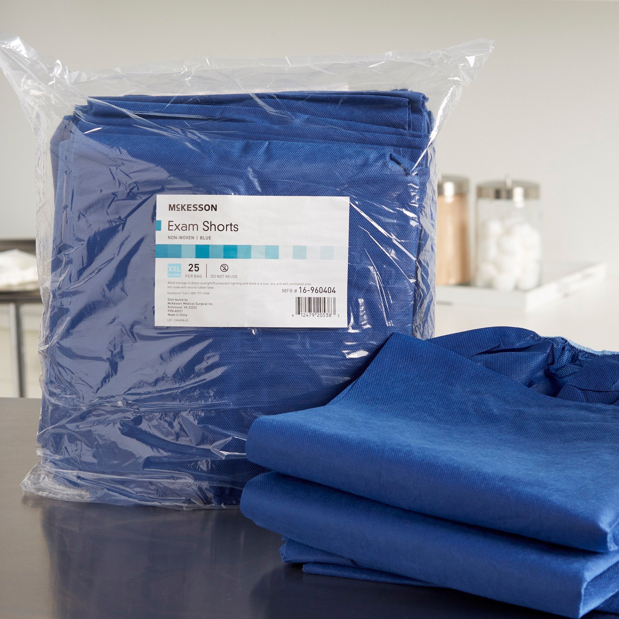 McKesson Patient Exam Shorts, 2X-Large (25 Units)