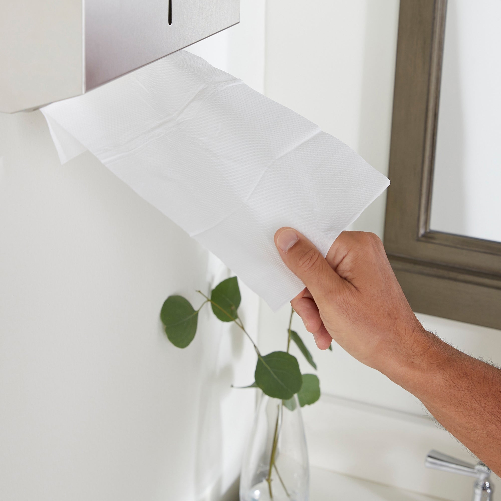 McKesson Multi-Fold Paper Towels - 1-Ply, White, 4000 Units, 9.06x9.45"